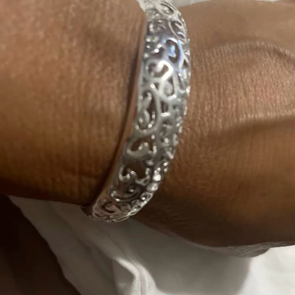 Sterling Silver open bangle bracelet for women - Picture 8 of 8